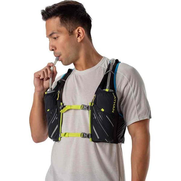 Nathan Hydrering Vest Pinnacle 4l Sort L