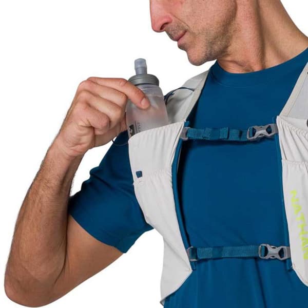 Nathan Pinnacle Featherlite 1.5l Hydreringsväst Blå 2XS-XS