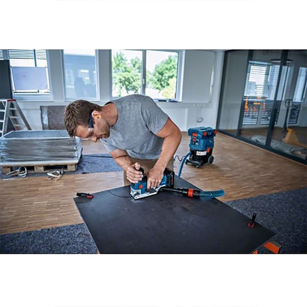Bosch Professional Nyckelhålssåg Gst18v-155sc+2x4.0ah Proc+gal18v-40+l-boxx Silver