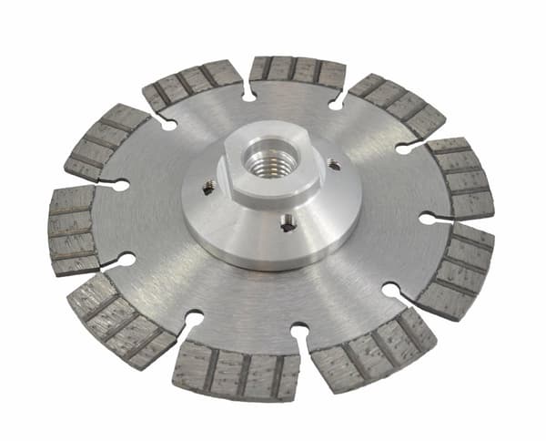 KLINGSPOR SEGMENTERAD DIAMANTKLAVA 125mm x 2,4mm x 22,2mm DT612UT MED OFFSET / FÖR SKÄRNING