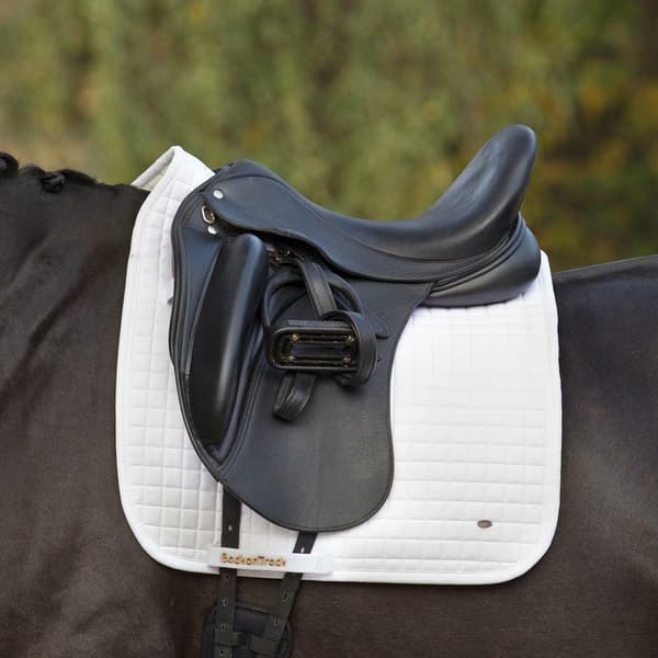 Back On Track Sadelunderlägg För Dressyr No I Vit 17.5´´