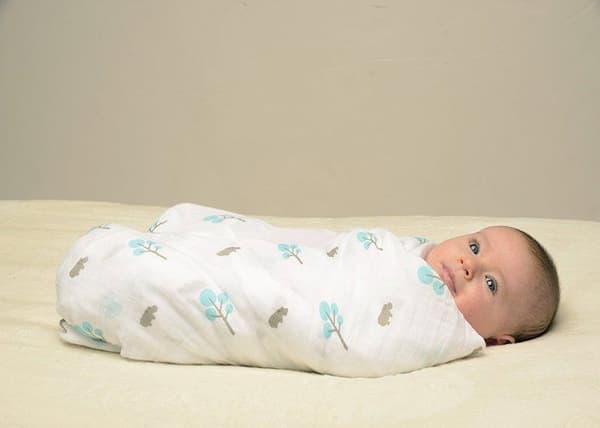 Aqua Hippo bomullsmuslin linda 120x120 cm - Lulujo - Blandat - Vit