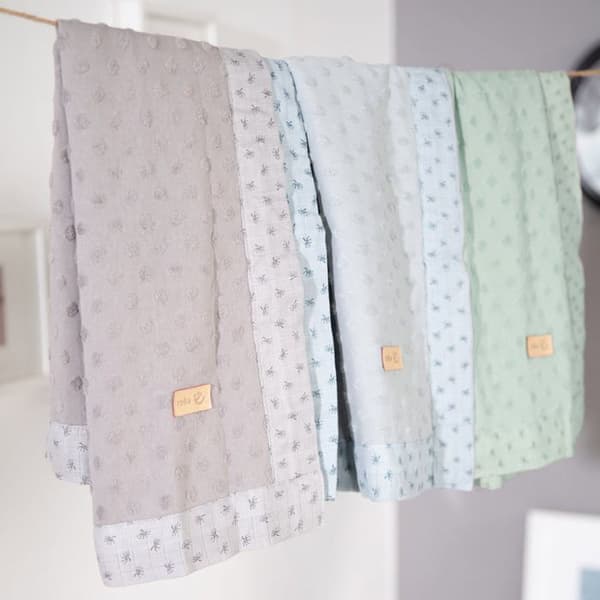 ROBA Organic Babyfilt "Lil Planet" 80x80 cm GOTS Certified - Polka Dot Pattern - Grön