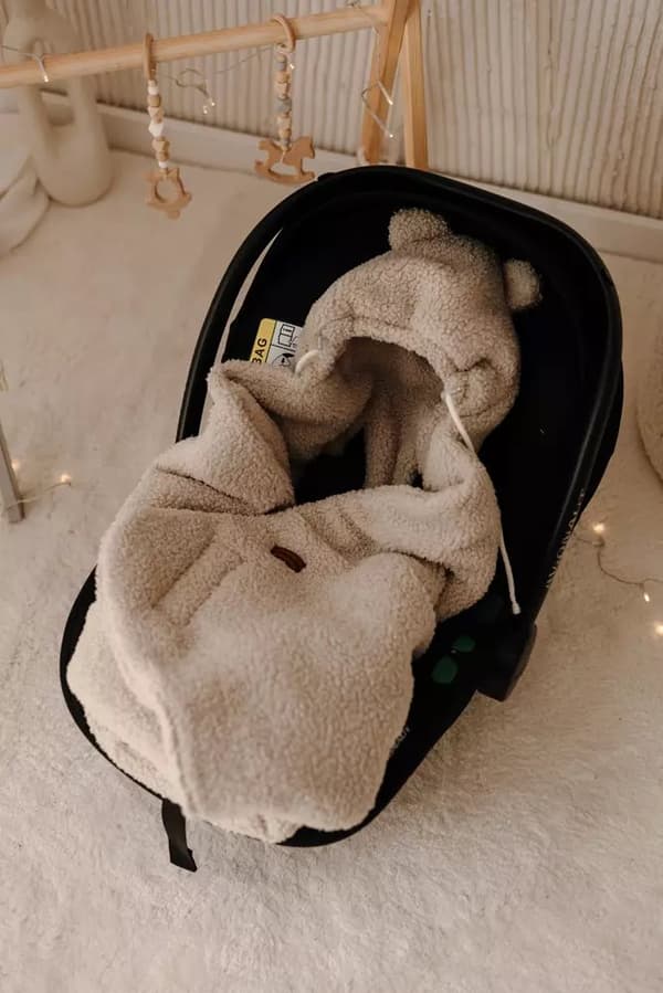 Bilstolsöverdrag med lammhuva | Beige