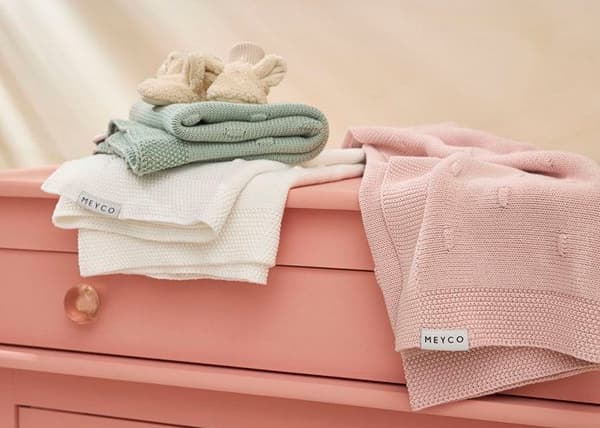 Meyco Baby Knots täcke för barnsäng - sten grön - 75x100cm - 1.0 TOG