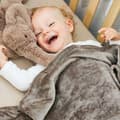 Miniatyrbild 2 av 2: BABYCALIN Taupe flanellfilt 75 x 100 cm 260 gr/m3