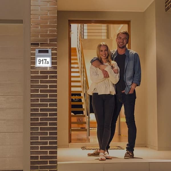 XMTECH LED Solar House Number i rostfritt stål, belyst husnummerlampa med 2 lysdioder och solpanel, Silver