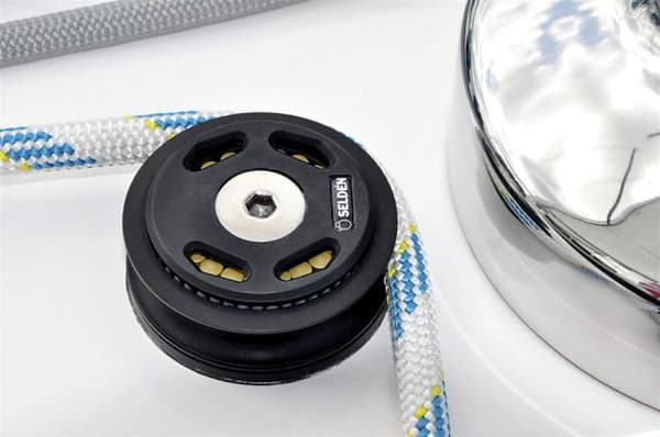 Ledblock Seldén RBB 60, däcksmonterad, rullagrat, passar tampar Ø8 - 12 mm