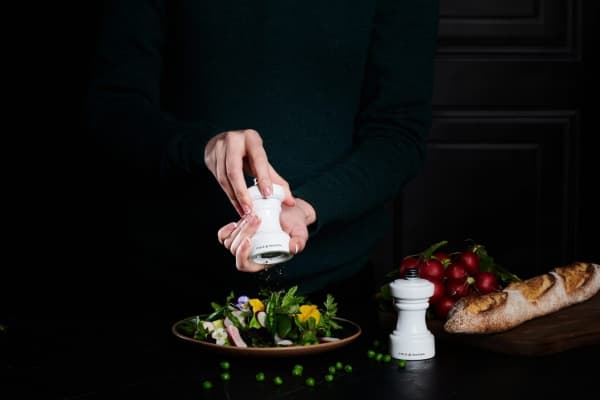 Cole & Mason H233061, Pepparkvarn, Svart, Bokträ, Kolstål, Kolstål, Peppar, 104 mm