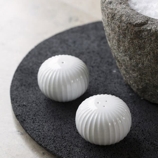 Salt - peppar - senap Kähler - 692265 - Kahler salt och peppar shaker set H5 cm Hammershi danskt hantverk, vit