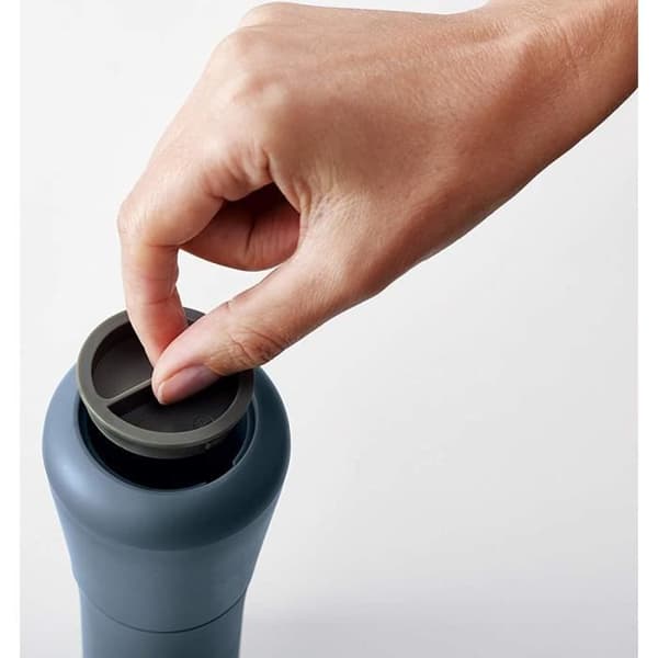 Joseph Joseph Milltop salt och peppar shaker 17 cm blå 2 st