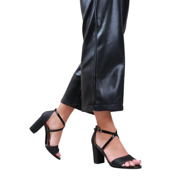 Where's That From Dam/Ladies Ruth Crossover Strap Sandaler med medelhög blockklack