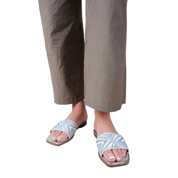 Where's That From Dam/Ladies Blossom texturerade sandaler med brett band, platta
