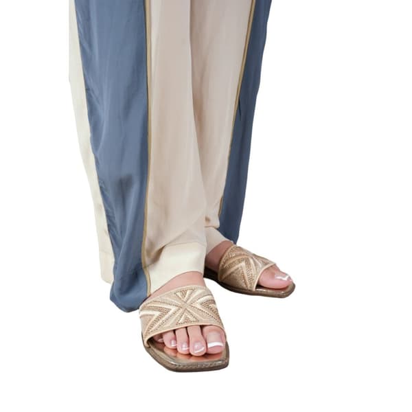 Where's That From Womens/Ladies Blossom Textured Wide Band Flat Sandals