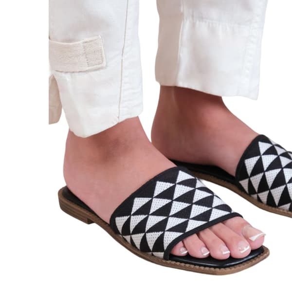 Where's That From Womens/Ladies Sycamore Textured Single Strap Flat Sandals
