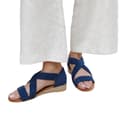 Pikkukuva 1 / 2: Where's That From Womens/Ladies Hummingbird Suede Crossover Strap Extra Wide Low Wedge Sandals