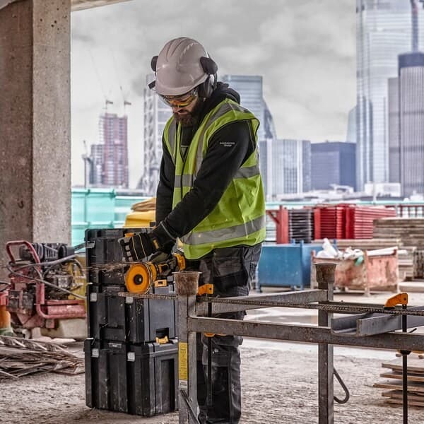 DeWALT DCG418NT-XJ bærbar slibemaskine Båndsliber Sort, Gul