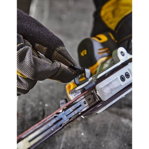 Bältslip DEWALT DCM200N - Trådlös - Batteri - Slipa