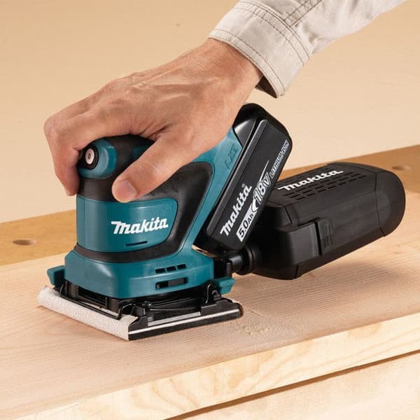 Makita DBO480Z 18V 102 x 112mm sladdlös orbitalslip utan batteri
