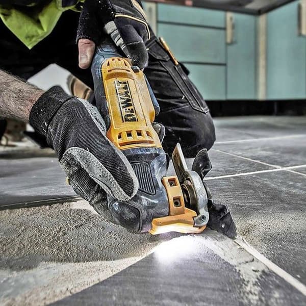 Multi-Cutter 300 W Sladdad - DEWALT - med tillbehör - T-STAK-fodral - DWE315KT
