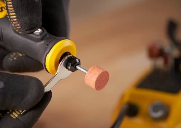 Multisliber minigravør batteridrevet V20 STANLEY FATMAX SFMCE030B-XJ BODY