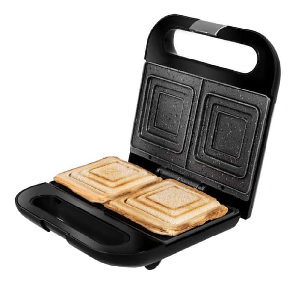 Cecotec 750-W sandwich maker with capacity for 2 sandwiches and surface with RockStone coating.