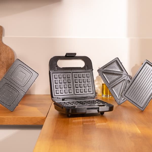 Cecotec Double sandwich maker with stainless-steel finish, 1000 W and 4 interchangeable plates coated with RockStone.
