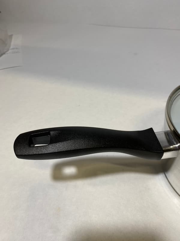 Liten behändig kastrull 1,9 L med keramisk beläggning