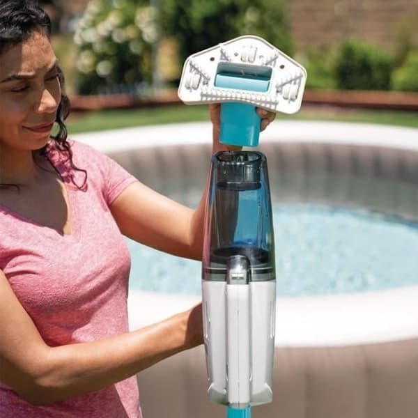 INTEX ZR100 pool- och spa-rengörare - Batteritid 50 minuter - USB-laddare + 2 utbytbara borstar ingår
