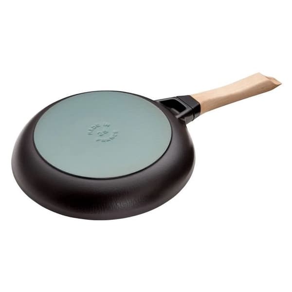 STAUB - Stekpanna i gjutjärn med trähandtag, 26 cm, Svart