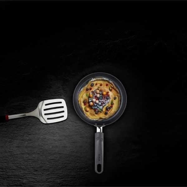 TEFAL G2550402 Stekpanna 24 cm OBEGRÄNSAD Alla värmekällor inklusive induktion - Tillverkad i Frankrike - Svart