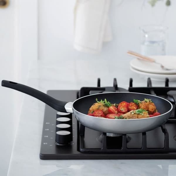 20cm Vite induktionsstekpanna av aluminium