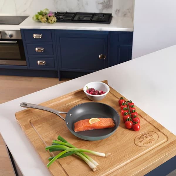 Non-stick panna 20 cm i smidd aluminium - Laura Ashley - Salveblad - Induktionskompatibel - av Pendeford