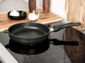 Miniatyrbild 3 av 4: Amt stekpanna - I-528 - Induktion Svart Aluminium Stekpanna Diameter 28 cm