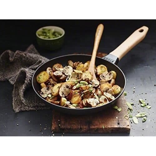 Staub 40511-953-0 Stekpanna i gjutjärn, mattsvart, 28 cm 40511-953-0