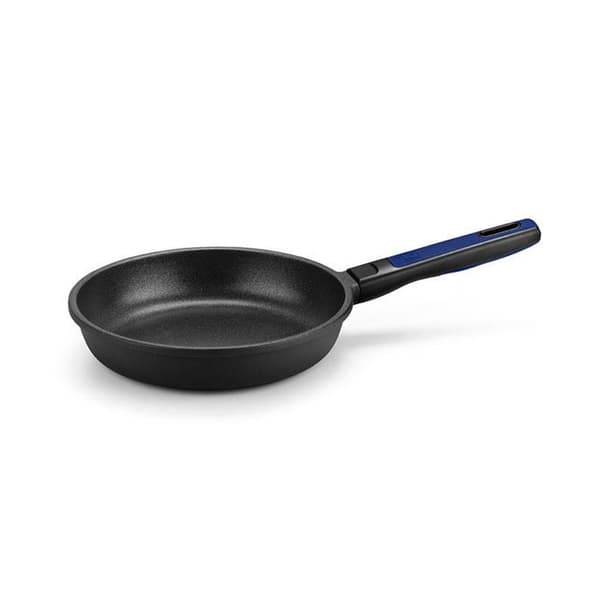 BRA Advanced | Stekpanna 28 cm, Svart, Aluminium med Förstärkt Non-stick Beläggning utan PFOA, Kompatibel med Alla Eldar