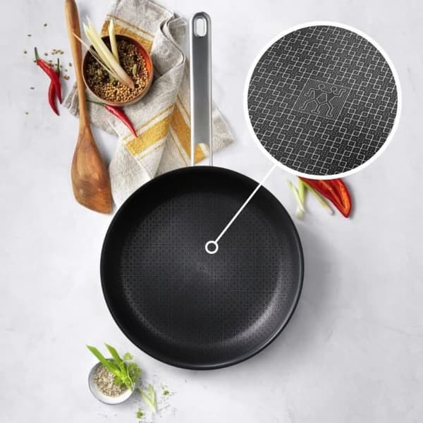 ZWILLING Joy Plus Stekpanna, 20 cm, non-stick med skyddsnät, Svart