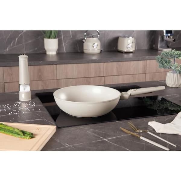 BERLINGERHAUS WOK-panna med titanbeläggning 28 cm Sahara Collection BH-8063