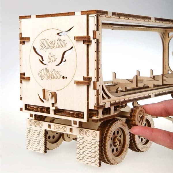 UGEARS Heavy Boy Truck träpussel - 138 bitar - från 14 år och uppåt - Monteringstid 60-180 min