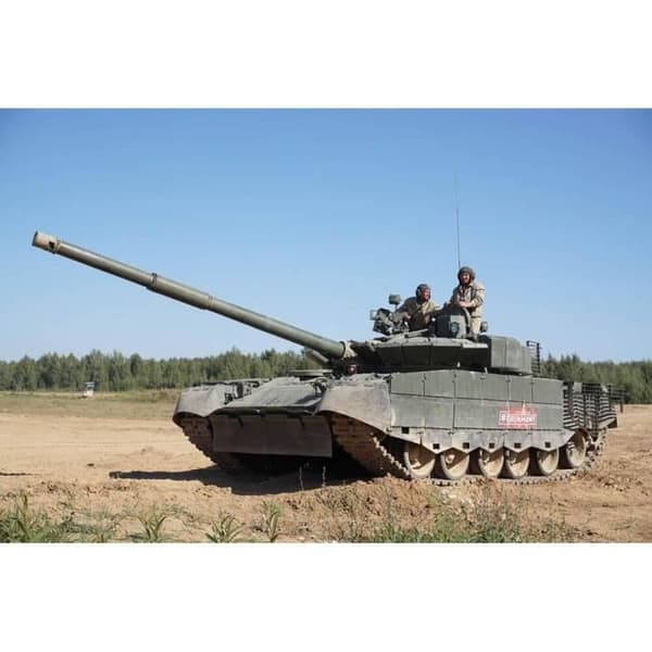 Tankmodell - TRUMPETER - T-80BVM MBT - 1000 stycken - 15 år