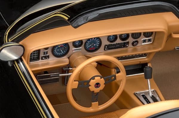 Revell 1:8 - Pontiac Firebird Trans Am