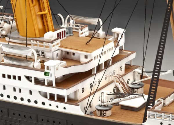 Revell 1:400 - Titanic 100-årsjubileum