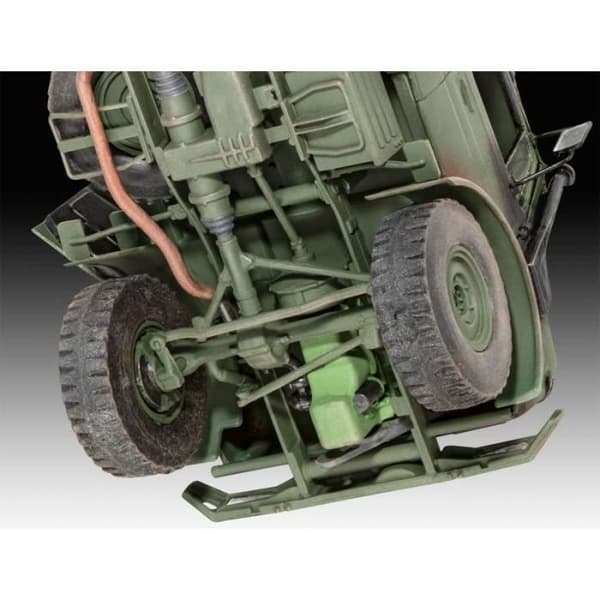 Lastbilsmodell - REVELL - Unimog 2t Milgl - 1/35:e - Plast - Blandat - 14 år och över