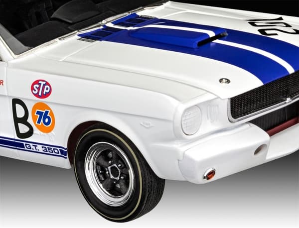 Revell 1:24 - Shelby GT 350 R 66 - Komplet
