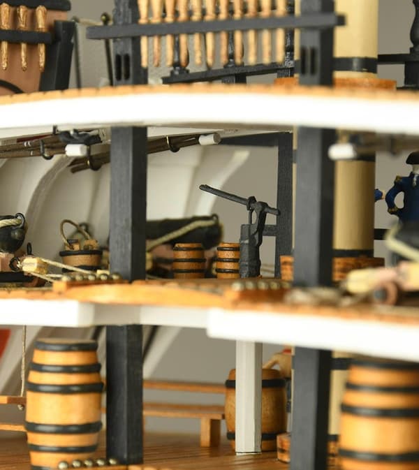 Artesania Latina - Tværsnit af HMS Victory