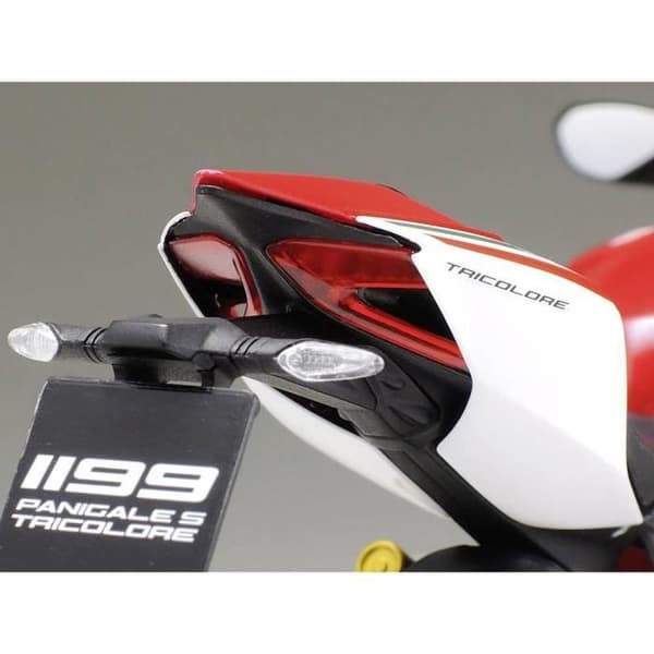 Motorcykelmodell - TAMIYA - Ducati 1199 Panigale S Tricolore - Vit - Röd - Grön