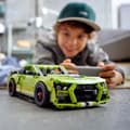 Miniatyrbild 5 av 6: LEGO 42138 Technic Ford Mustang Shelby GT500, modell racerbil, byggbar leksak, för pojkar och flickor från 9 år och uppåt