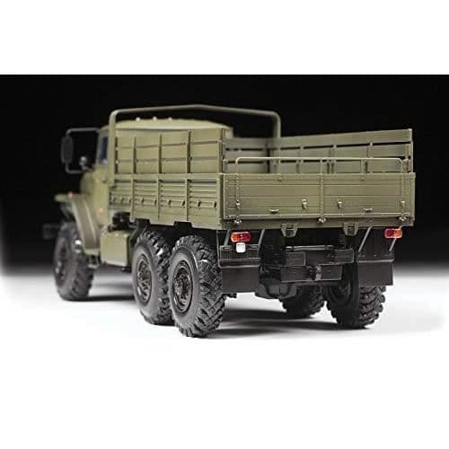 Modelltillverkningsmodell - ZVEZDA - Ural 4320 - Plast - Skrapa att bygga