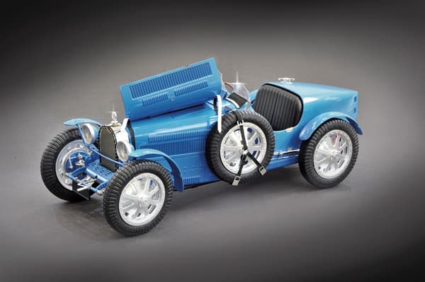 ITALERI 1:12 - Bugatti Type 35B Roadster