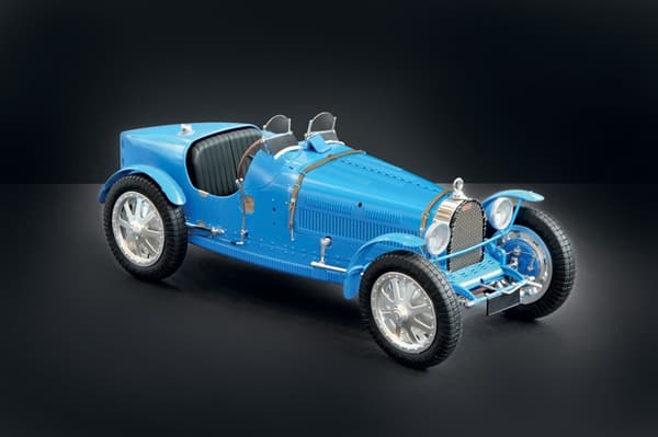 ITALERI 1:12 - Bugatti Type 35B Roadster